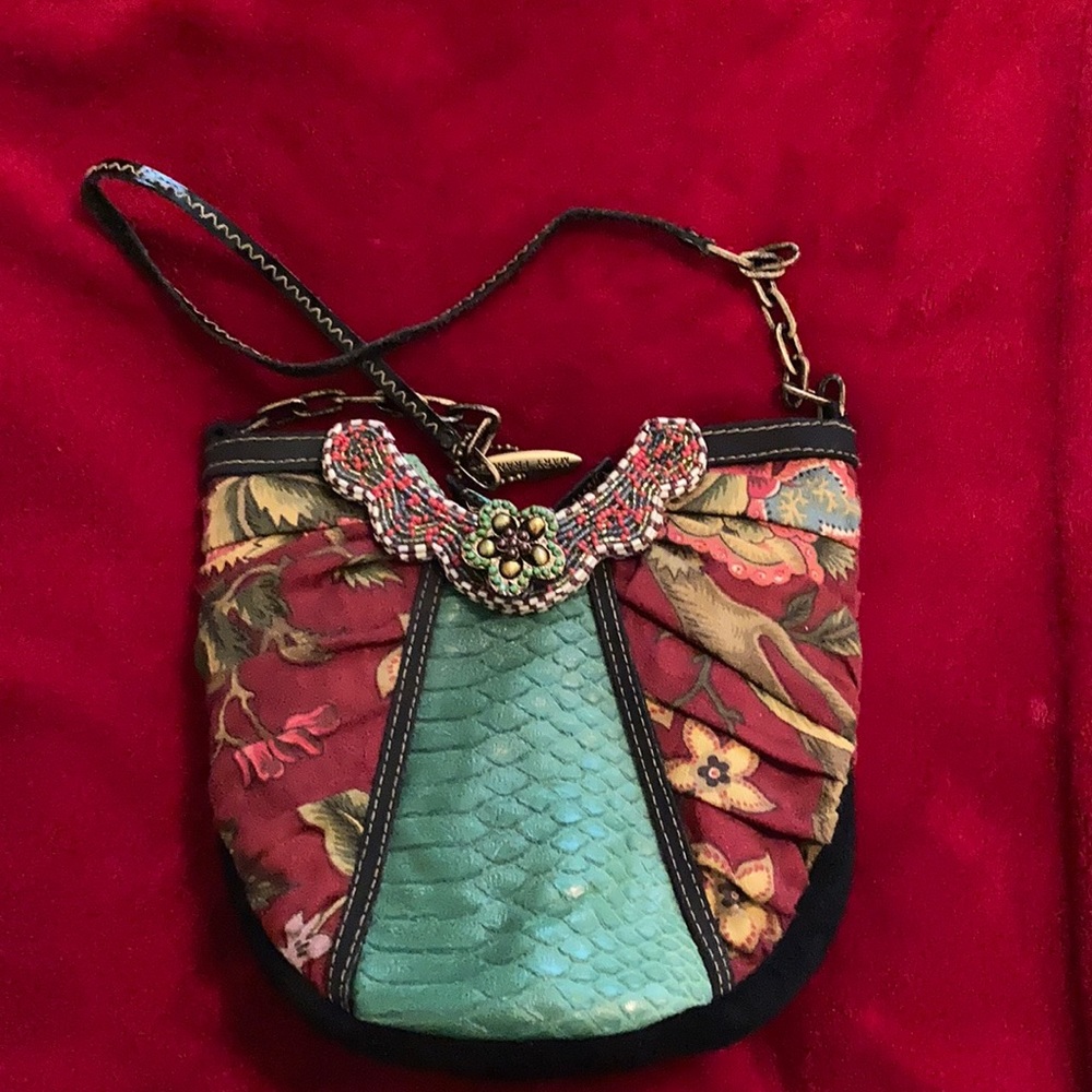 Mary Francis Beaded Bag - Picture 2 of 3